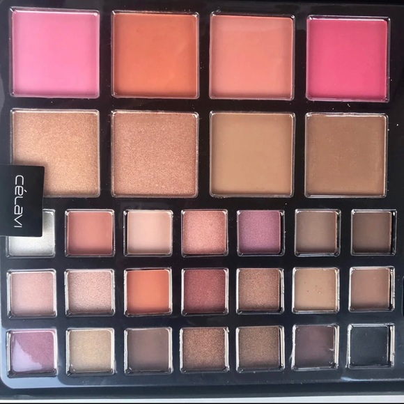 Celavi Runway Beauty High Impact Color. Free gift - Picture 3 of 7